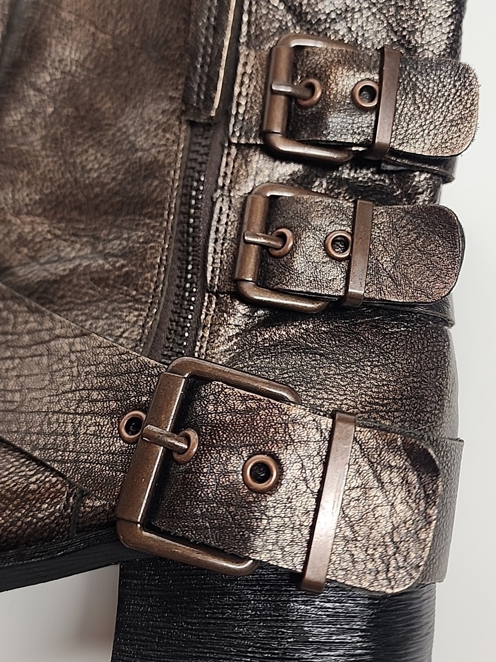 Kenneth Cole Reaction Metallic Bronze Buckle Ankle Boots Size 8.5 Moto Biker - Picture 9 of 13